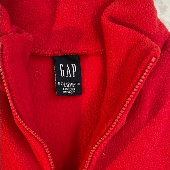 GAP Kids Red Vest - Picture 2 of 4